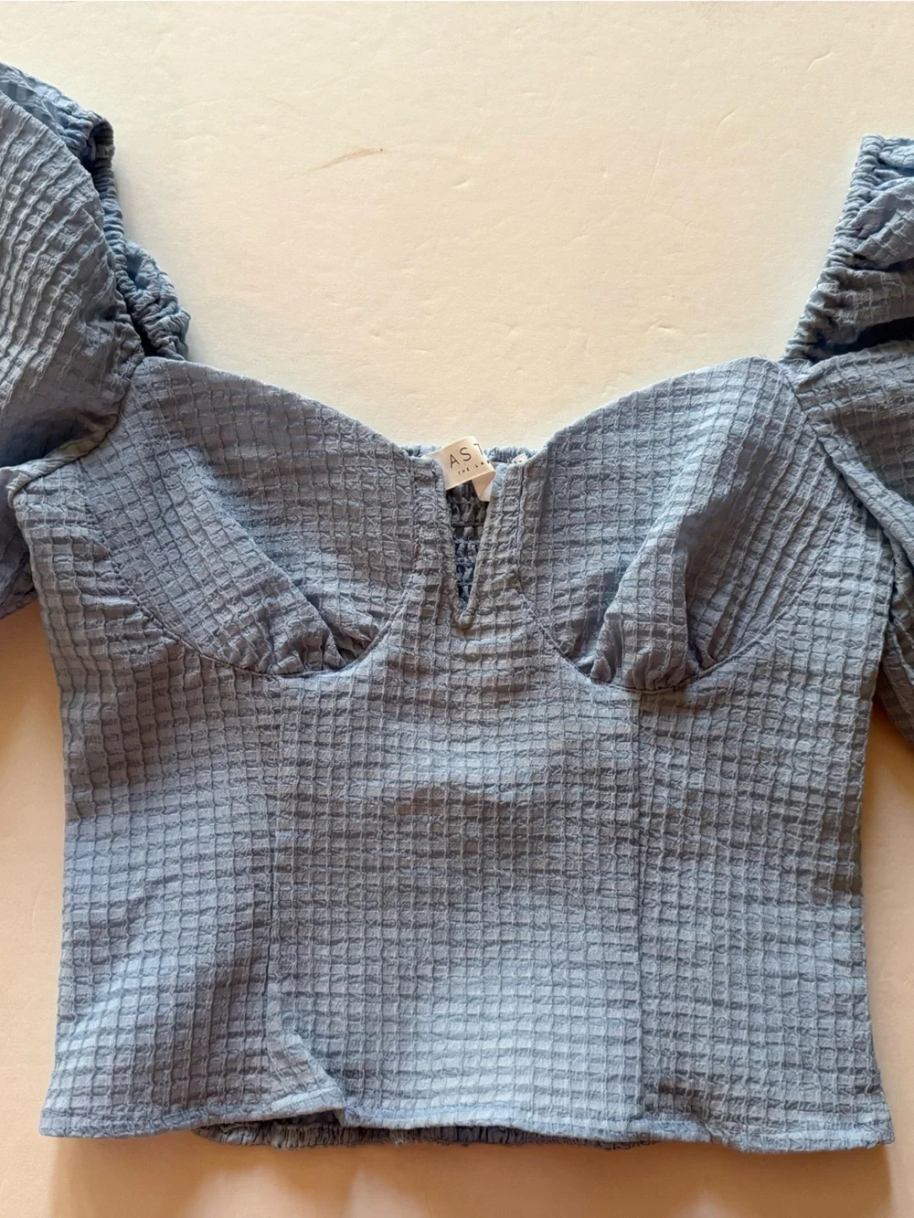 ASTR The Label Blue Daydreamer Puff Sleeve Sweetheart Smocked Top Small